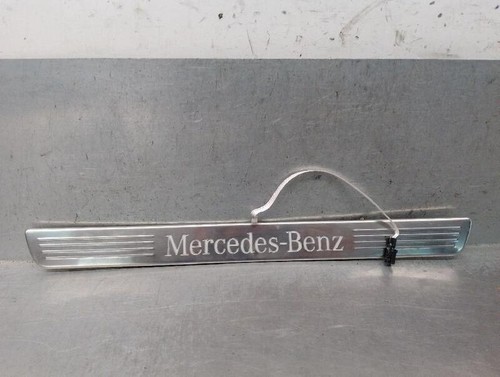 A1676861300 zierrahmen